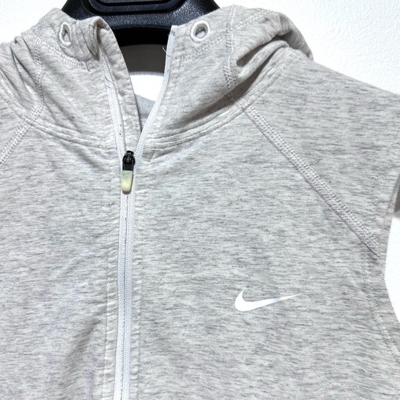 Nike Dri Fit Obsessed Light Gray Sleeveless Half Zip Am Hoodie Size XS - Picture 3 of 10